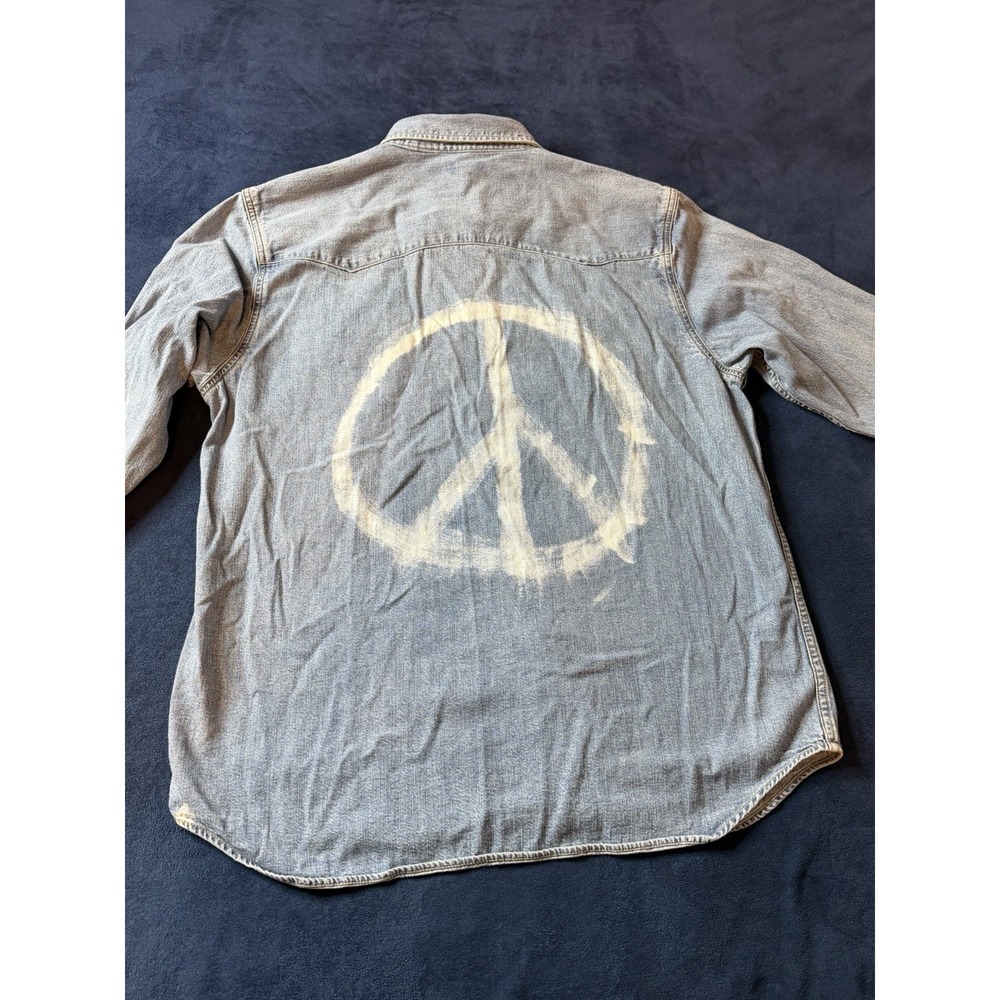 Vtg Levi's Blue Pearl Snap Button Faded Denim Western Shirt Men's L W Peace Sign
